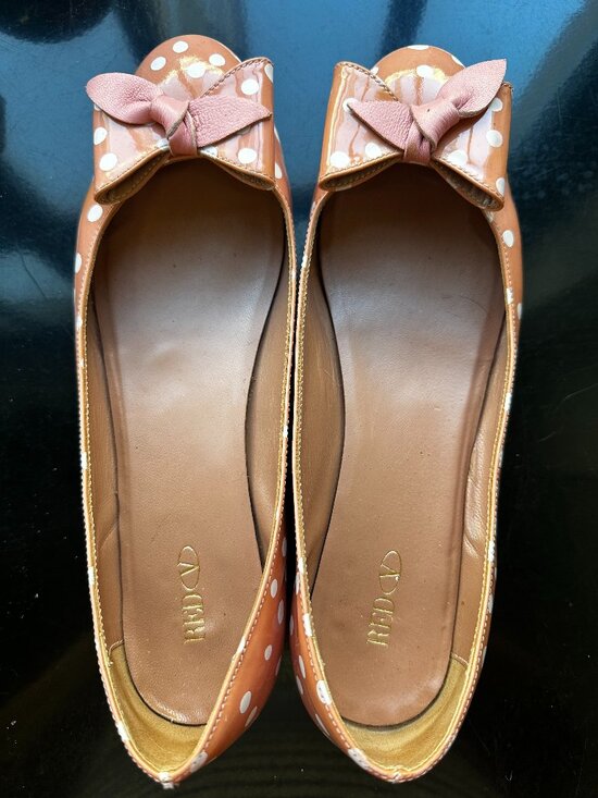 RED Valentino Shoes - REDValentino Valentino Pink Patent Leather Polka Dot Flats sz 39.5